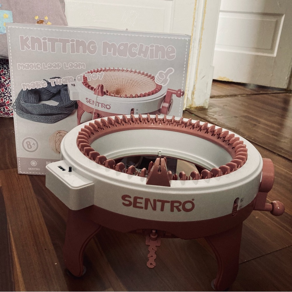 Knitting Machine